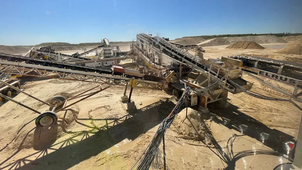 An aggregate processing machine